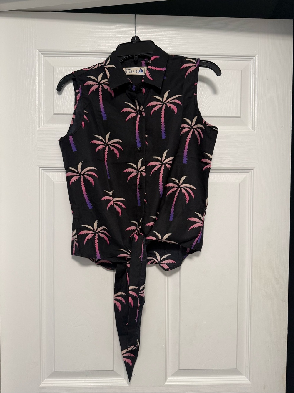 Black Palm-Print Tie-Front Sleeveless Top